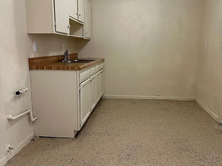 3413 SW Brendan Ave — Photo 4
