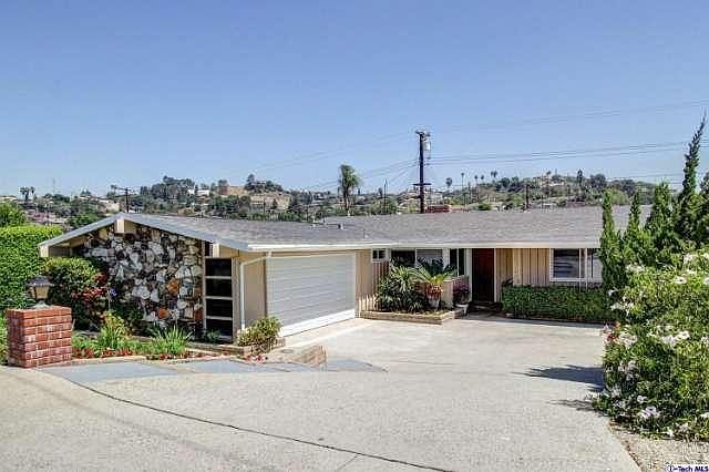 1st image of 1081 Moonbeam Dr