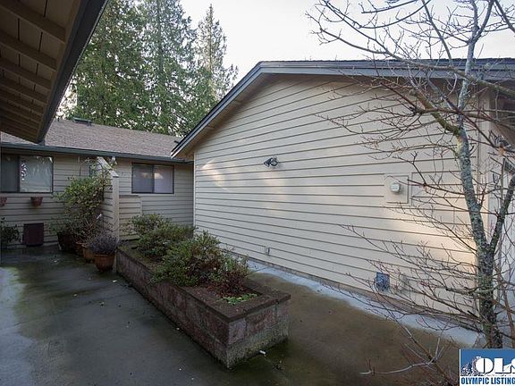 2nd image of 125B Hilltop Dr