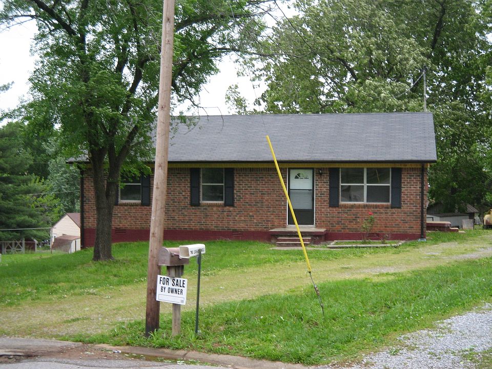 1st image of 609 Lafayette Ct