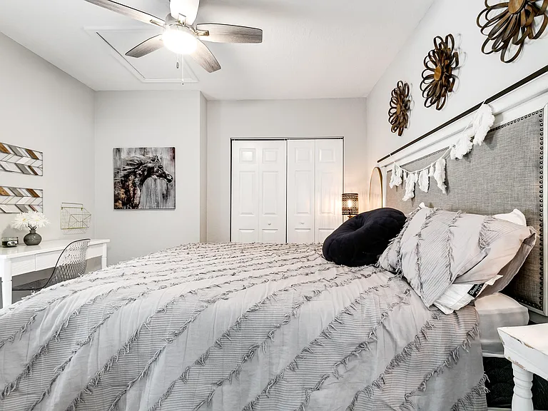 13354 Georgian Ct — Photo 22