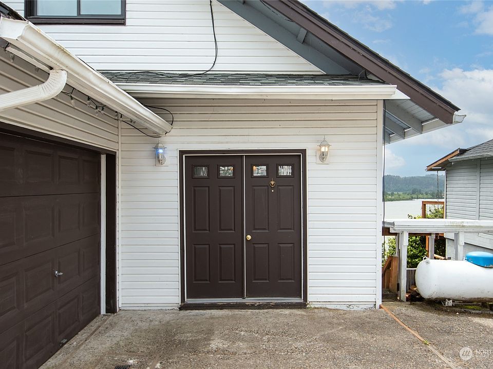 390 COLUMBIA Street, Cathlamet, WA 98612 Zillow