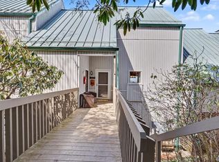 303 Vz Top Rd, Highlands, NC 28741