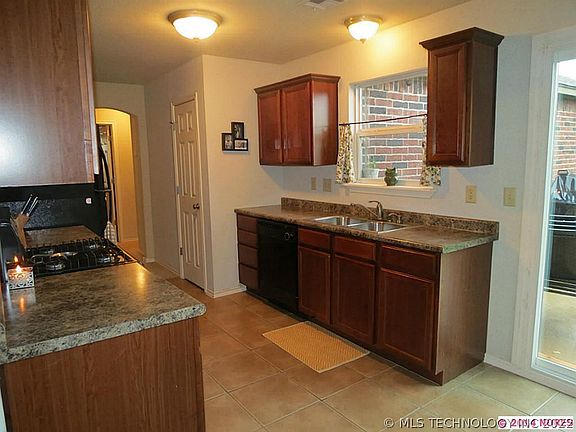 4th image of 20332 E 44th St