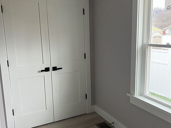 5th image of 506 Grant St