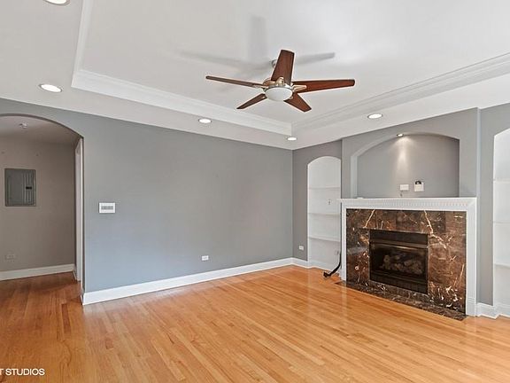 3rd image of 1854 W Chase Ave APT 1E
