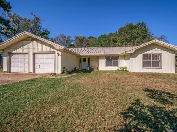 1205 Flanagan Rd, Tatum, TX 75691