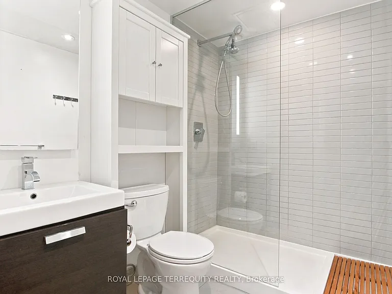 38 Stewart St #406 — Photo 16