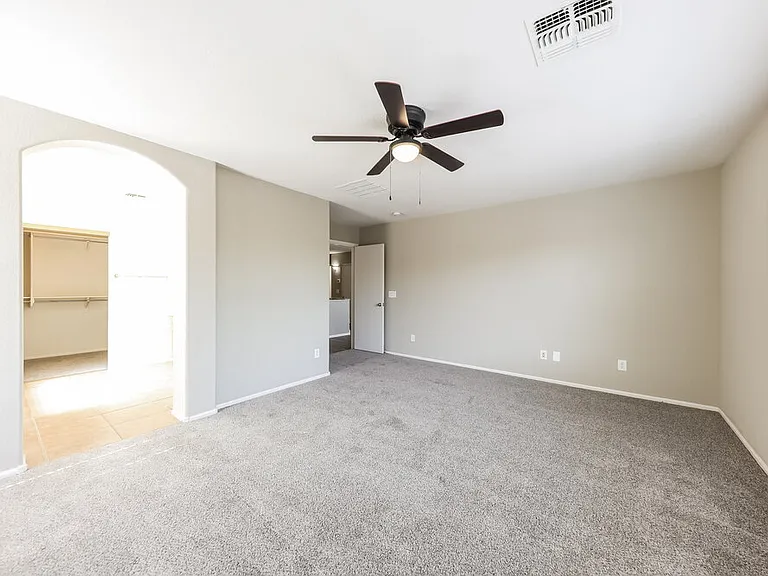 2319 W Running Deer Trl — Photo 12