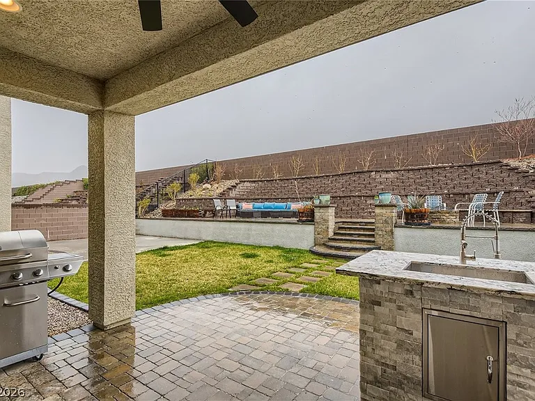 4631 Amazing View St — Photo 20