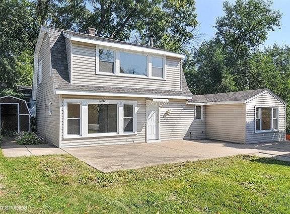 2nd image of 21276 W Shady Ln