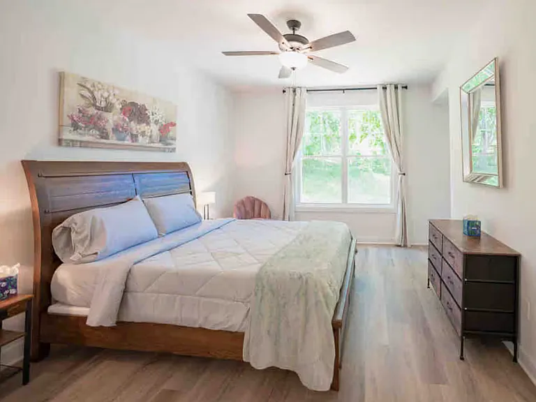 418 Moseley Dr — Photo 30