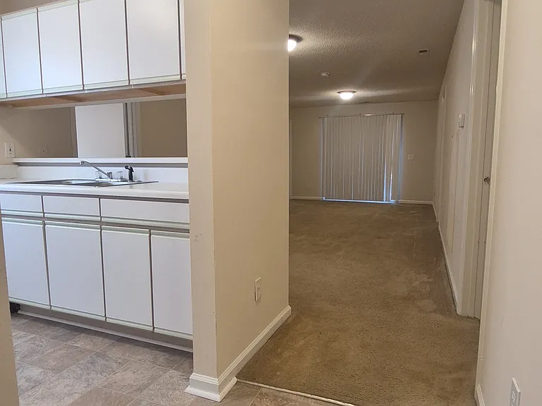 320-2D Brownlea Dr #1 — Photo 1
