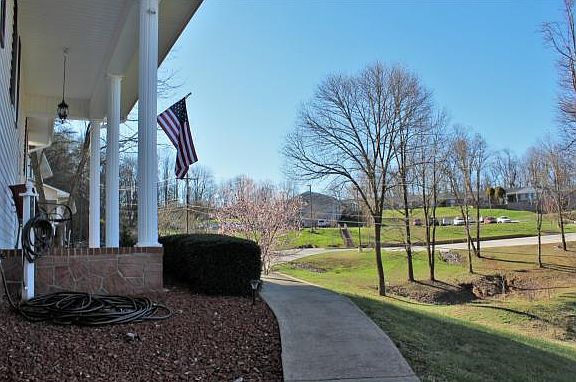 5th image of 1618 Hillview Dr