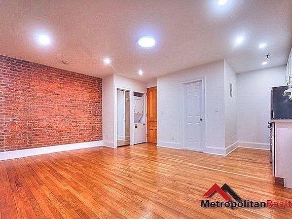 2nd image of 606 2nd St #1R
