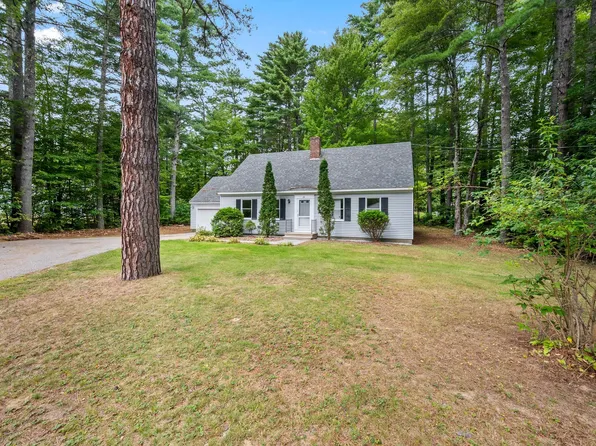 24 Fairview Avenue, Conway, NH 03818