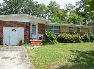 2203 Larry Dr, Jacksonville, FL 32216