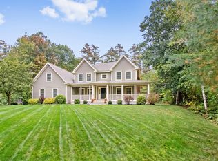 5 Scitterygussett Dr, Falmouth, ME 04105