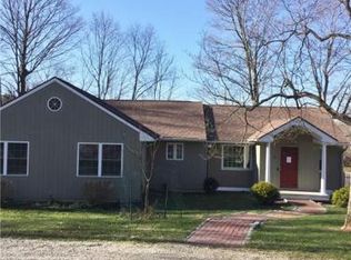 6 Wolfpits Rd, Bethel, CT 06801