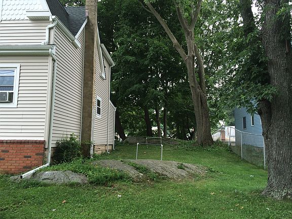 3rd image of 37 N French Ave