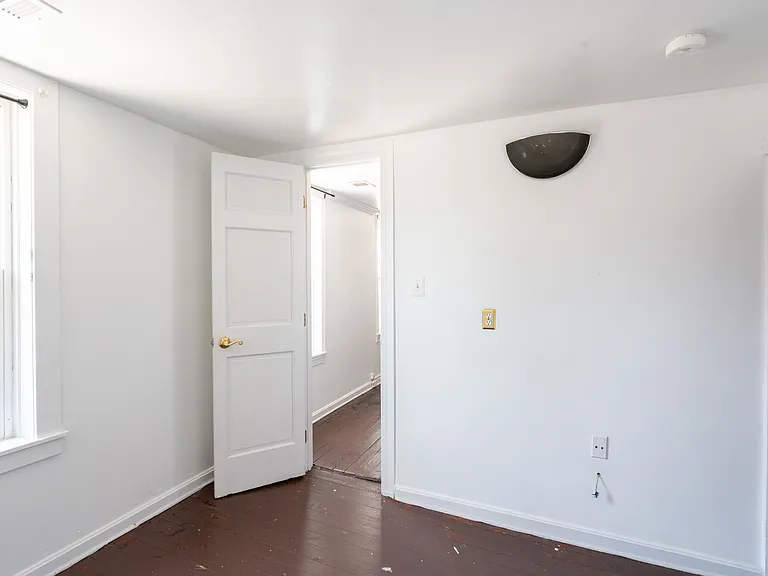 314 W Main St — Photo 17