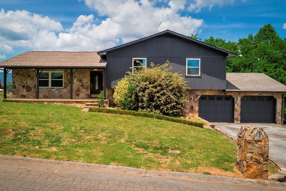 1st image of 801 Crestridge Dr