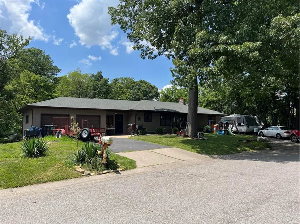 32 Pine Trl, Fairview Heights, IL 62208