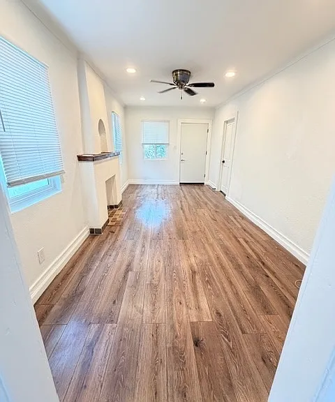 2840 S Mansfield Ave — Photo 12