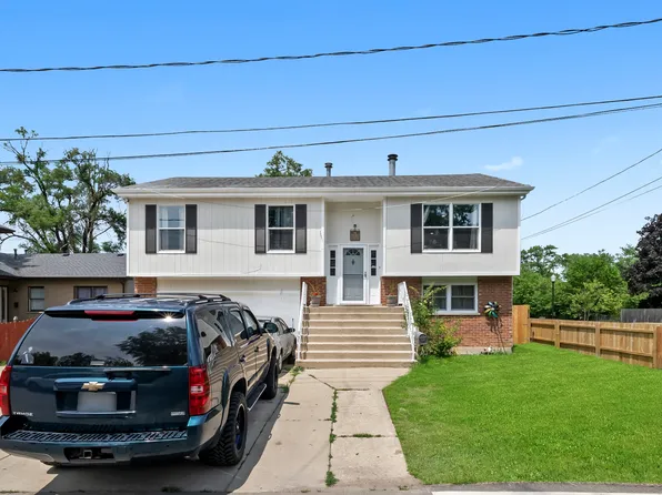 10302 W Palmer Ave, Melrose Park, IL 60164