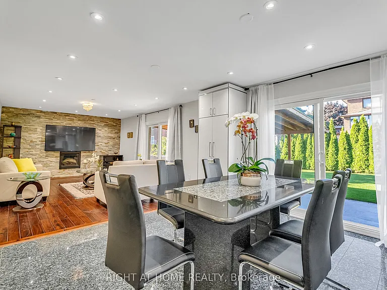 373 Firglen Rdg — Photo 13