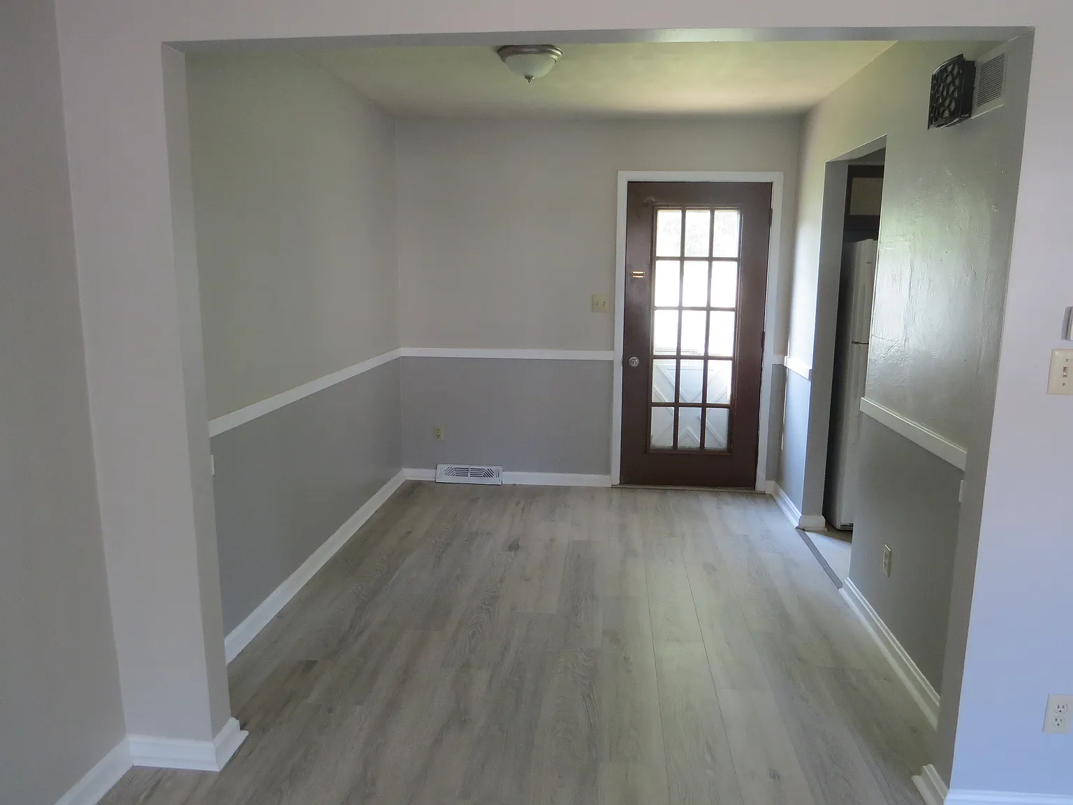 2 bed, 1000 sqft, $1,000 — Photo 2