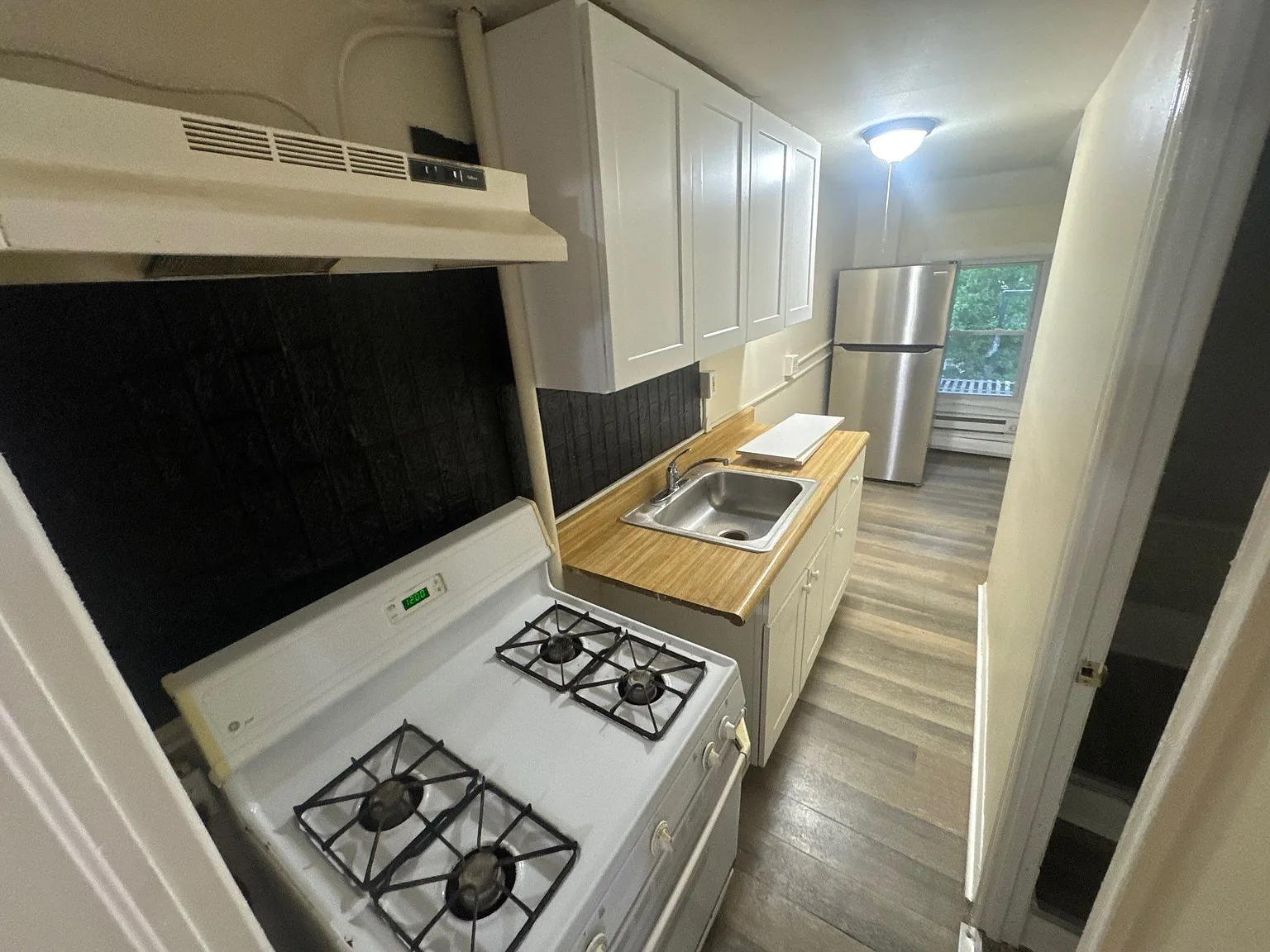 2 bed, 800 sqft, $1,000 — Photo 4