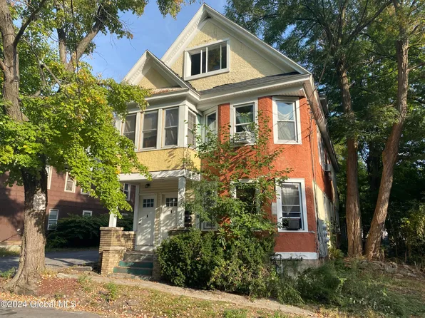 565 Summit Avenue, Schenectady, NY 12307