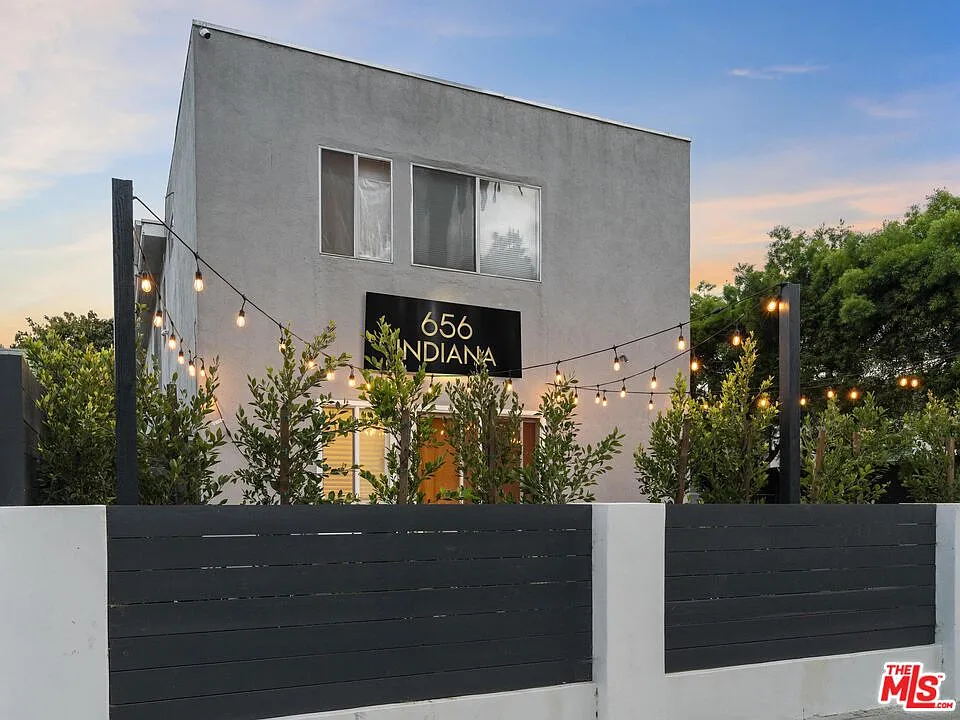 3 bed, 1.0 bath, 1100 sqft, $4,444 — Photo 1