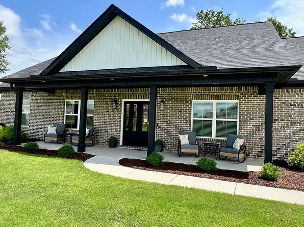 46 Hancock Branch Dr, Fayetteville, TN 37334