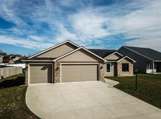 170 W Cambridge Dr, Columbia City, IN 46725