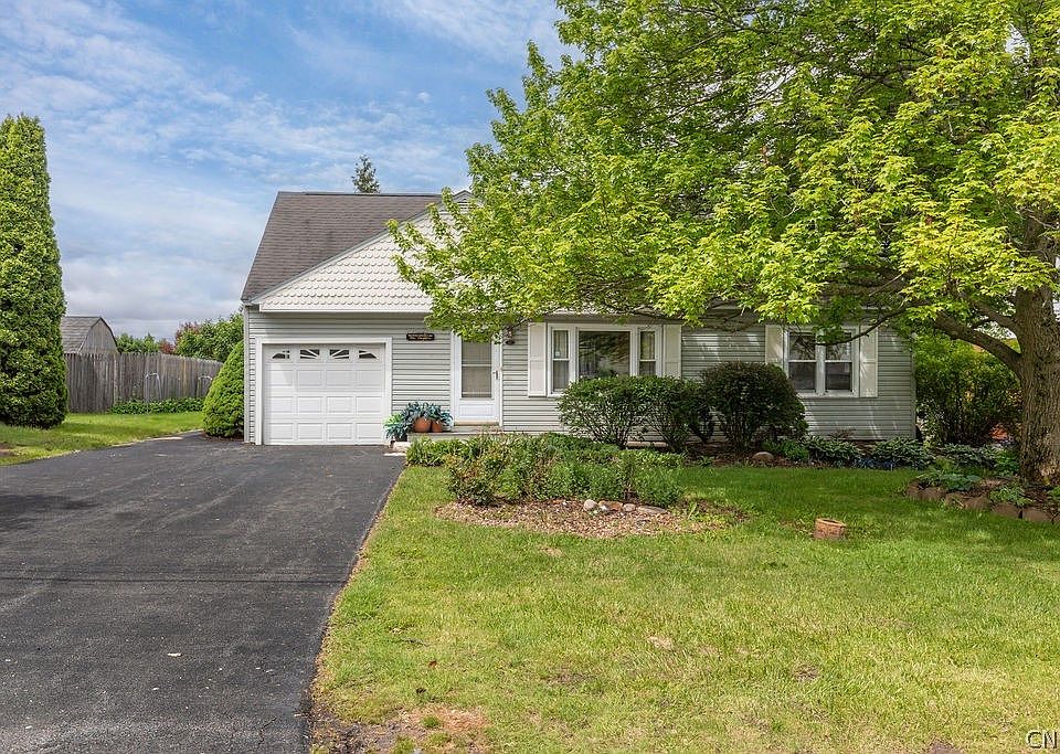 1st image of 317 Vanida Dr