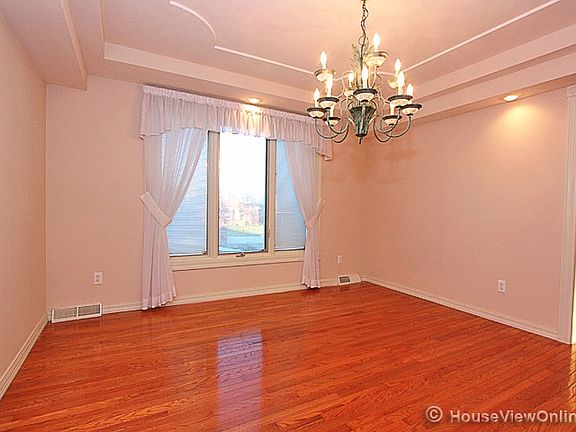 4th image of 533 Green Meadows Dr