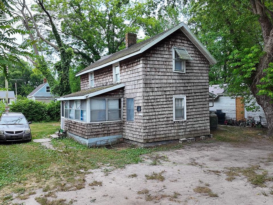 1st image of 100 Brown Ln