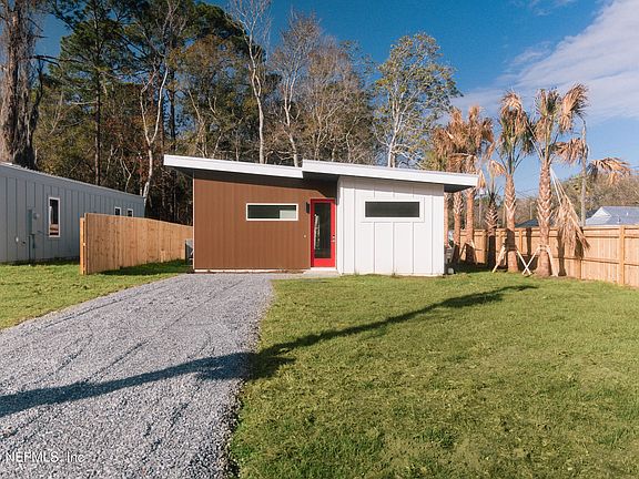 2nd image of 572 WOODLAWN Road