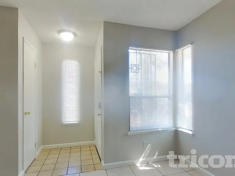 6644 Hometown Way — Photo 10