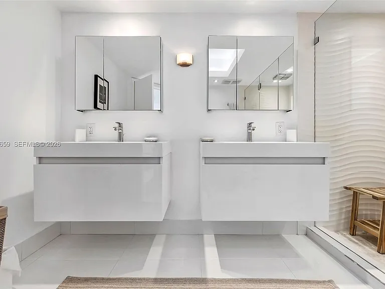 6301 Collins Ave #2103 — Photo 19