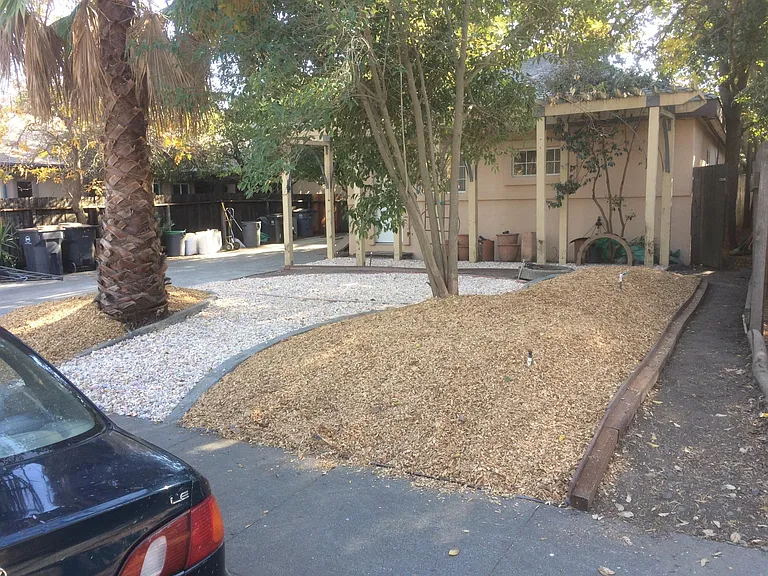 1800 Haussler Dr — Photo 2