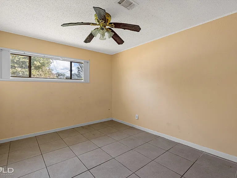 3051 Amherst St — Photo 13