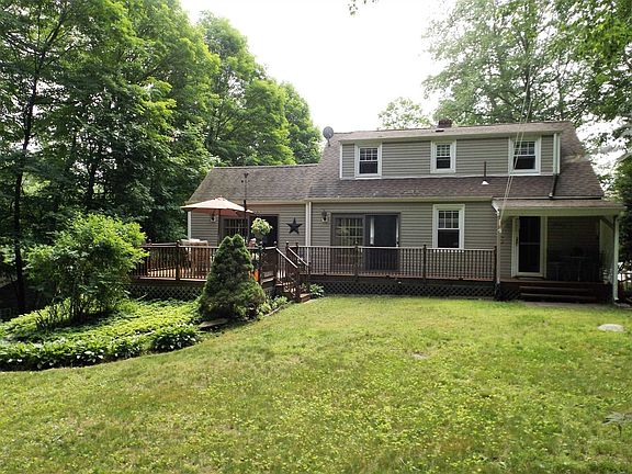 2nd image of 10 Hemlock Trail Ct
