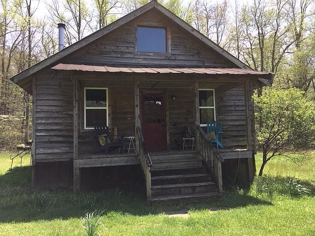 2nd image of 676 Coleman River Rd