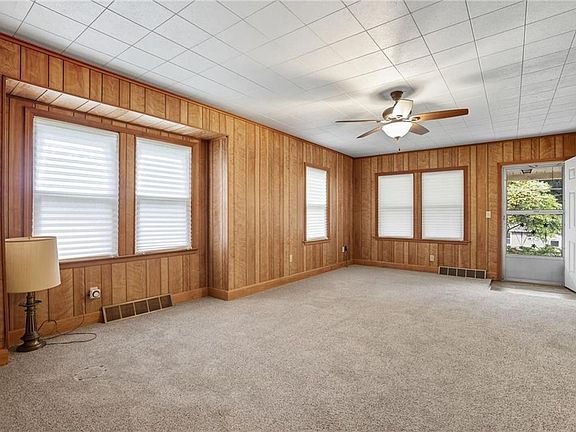 5th image of 2935 NE Walnut Rd