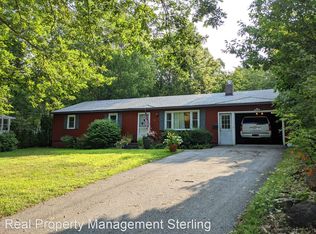 54 S Crest Dr, Burlington, VT 05401