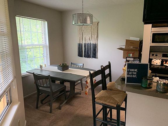 4th image of 9601 Foxhound Dr