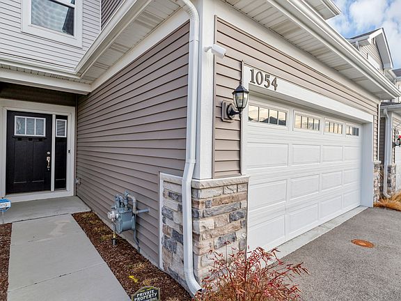 4th image of 1054 Moraine Dr